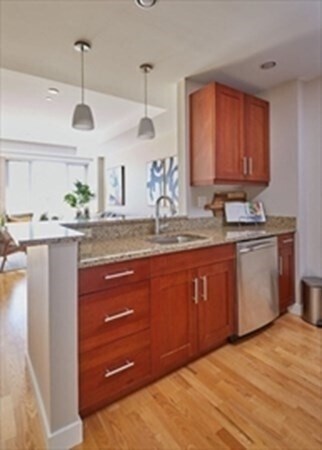 Building Photo - 100 Station Landing