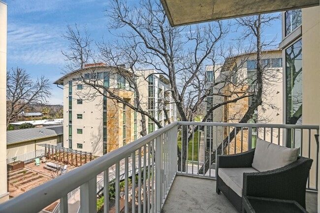 Building Photo - 1600 Barton Springs Rd