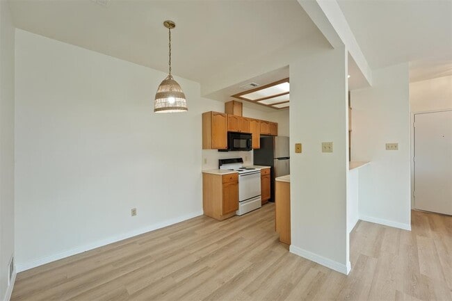 Building Photo - 500 Gregory Ct