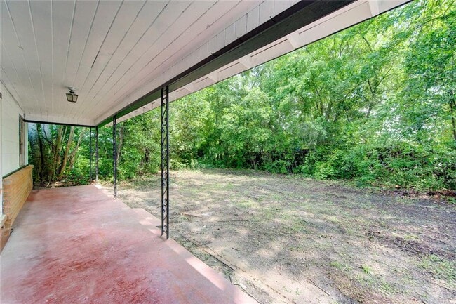 Building Photo - 808 State Highway Loop