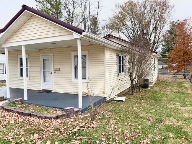 Building Photo - 118 Sagasser St