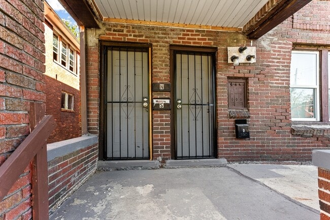 Building Photo - 14814 Sussex St