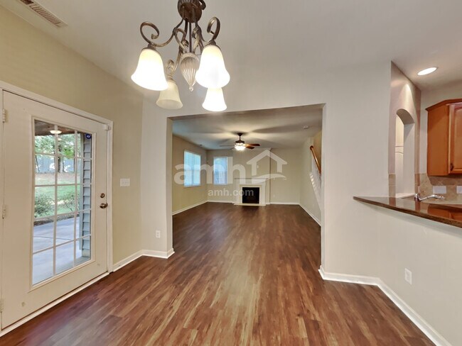 Foto del edificio - 14741 Lyon Hill Ln