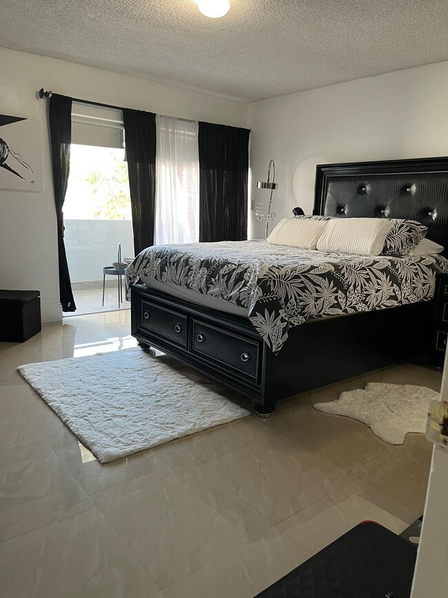 Foto del edificio - 9375 Fontainebleau Blvd