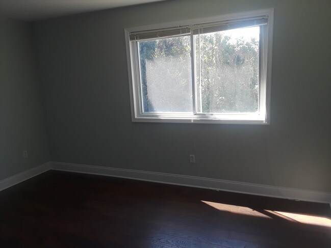 Building Photo - 3124 Brinkley Rd