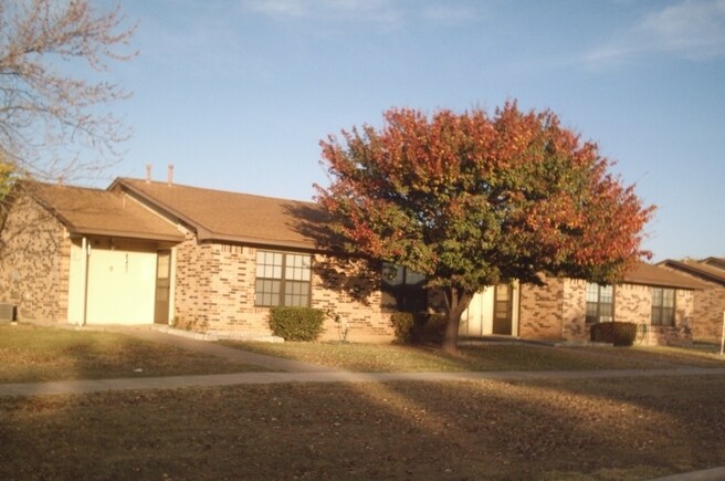 Primary Photo - Mid-Tule Village