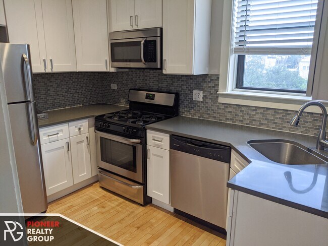 Foto del edificio - 2329 N Rockwell St