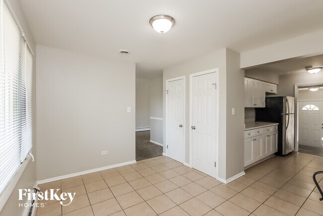 Building Photo - 9617 S Tripp Ave