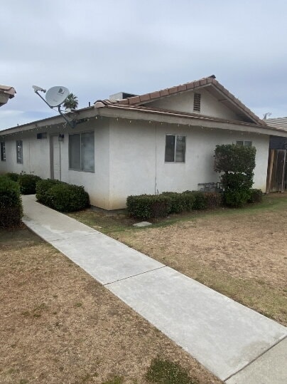 Building Photo - 283 Nickel St