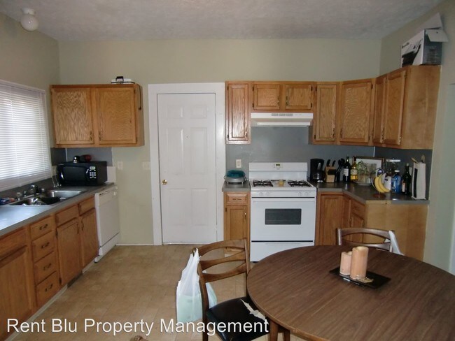Building Photo - 4 br, 1 bath House - 353 Robey Place SE