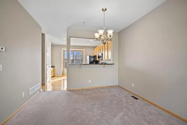 Living & Dining - 10024 Gentian Dr