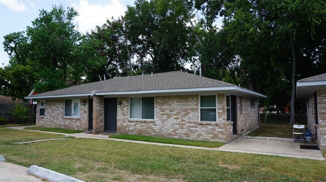 Building Photo - 604 Wilson Rd