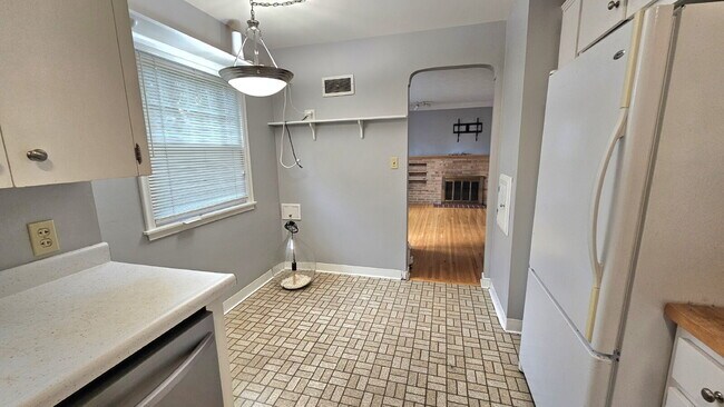 Foto del edificio - "Charming 3-Bed Home in Saint Paul - Cozy 1,385 Sq. Ft. Retreat!"