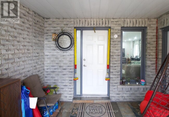 Building Photo - 5125 Salishan Cir