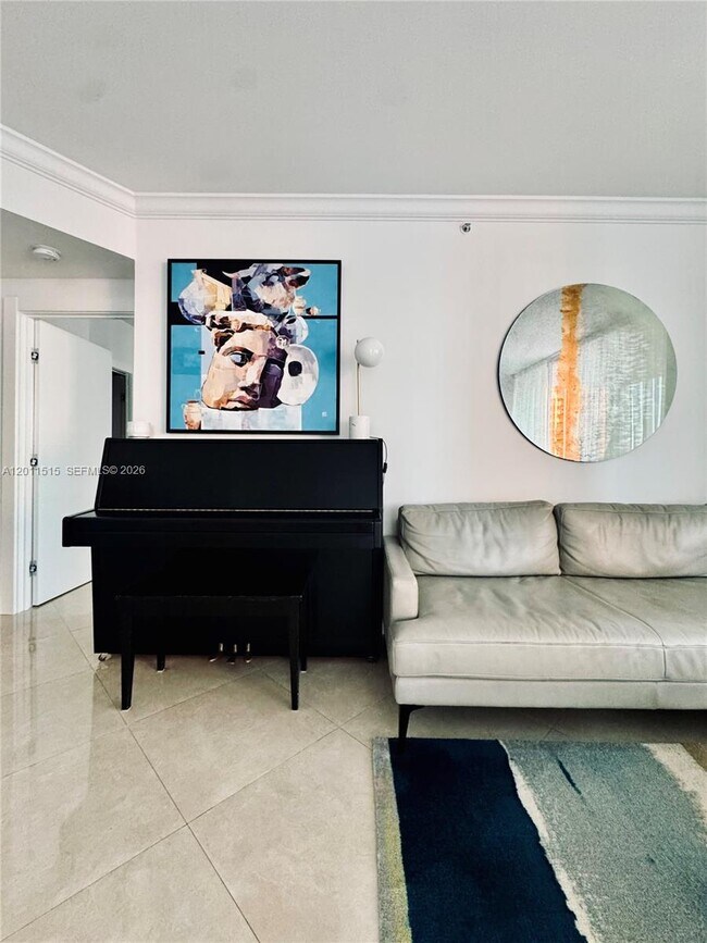 Foto del edificio - 17555 Atlantic Blvd