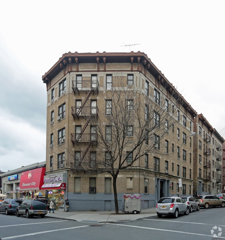 Primary Photo - 72 E 190th St