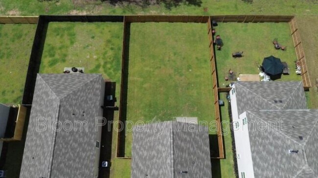 Foto del edificio - 411 Broad Elm Wy