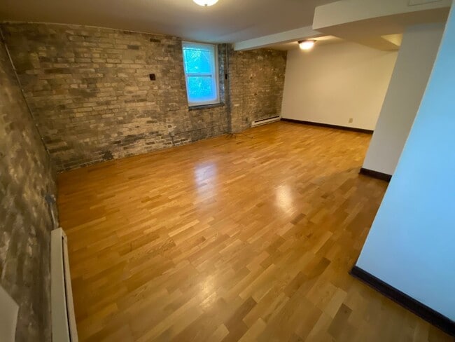 Interior Photo - 2550 Lake
