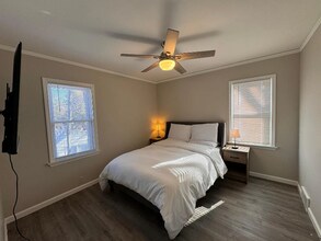 Building Photo - 1607 Catalpa Dr