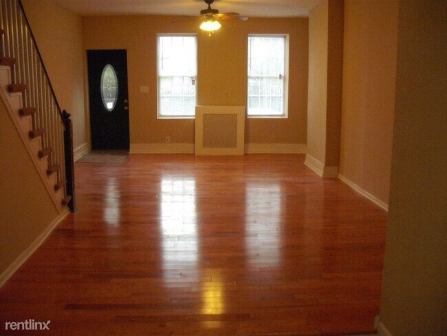Building Photo - 3 br, 1.5 bath House - 1211 S. 19th st