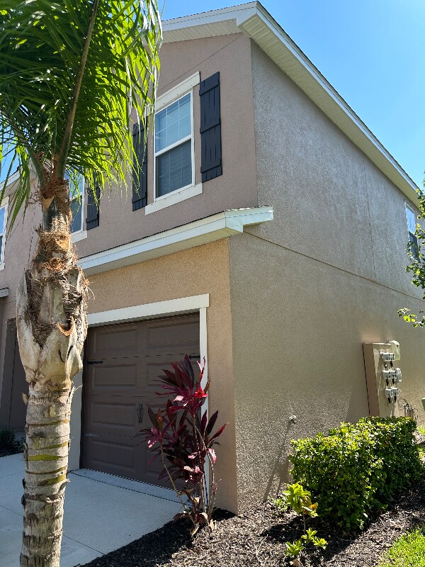 Foto del edificio - 1074 Grantham Dr