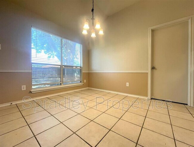 Building Photo - 7205 Klein Dr