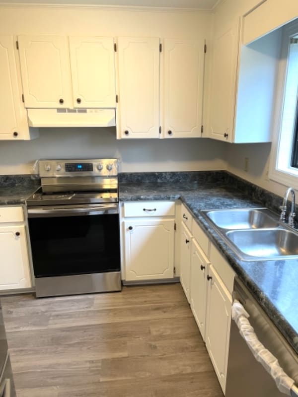 Building Photo - 206 Rock Knoll Dr