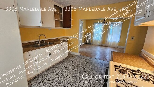 Building Photo - Bright & Vibrant 2 bedroom on Mapledale!
