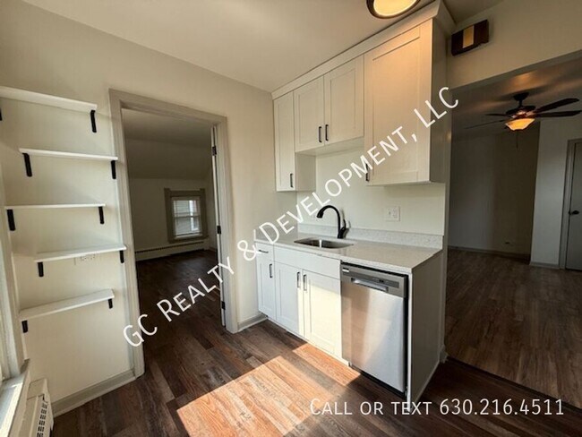Foto del edificio - 123 N West St