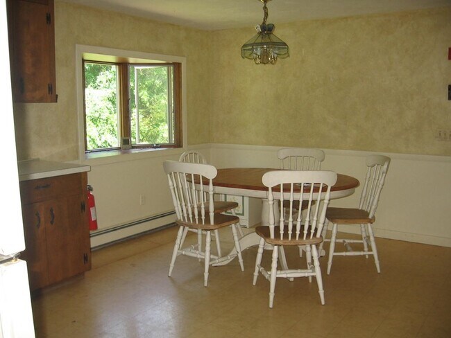 Foto del edificio - 131 Williston Rd