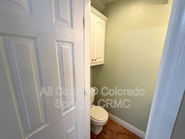 Foto del edificio - 3515 Rebecca Ln