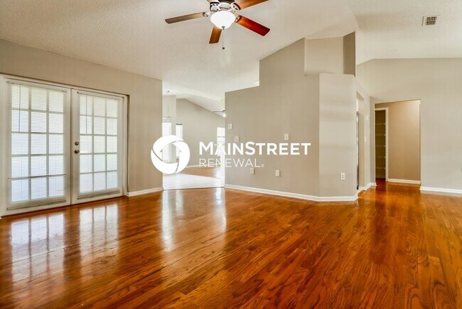 Building Photo - 3 Bedroom Pet-Friendly Home in New Port Ri...