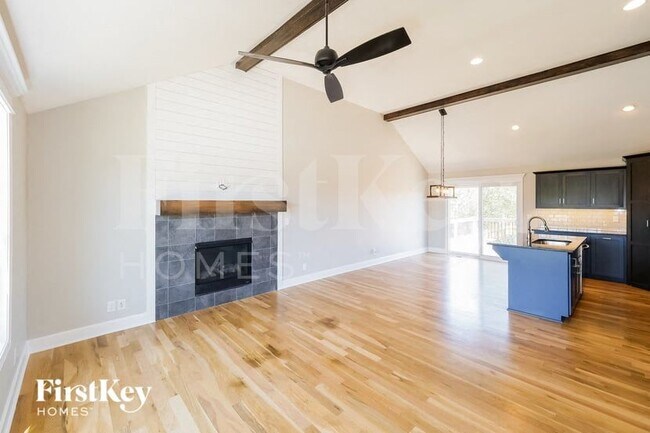 Foto del edificio - 811 S Sunset Ln