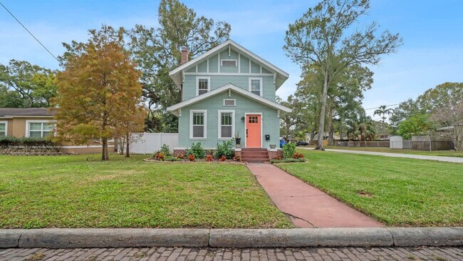 Foto del edificio - 720 1/2 West Woodlawn Avenue-ID1271939P