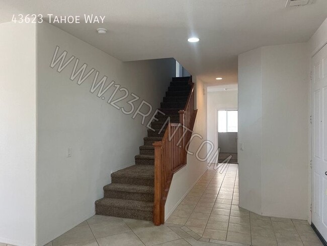 Building Photo - 4BD/ 3BATH 2 STORY HOME WEST LANCASTER