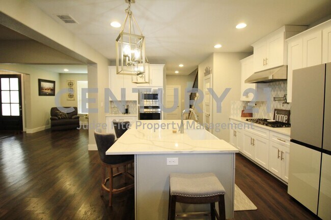 Building Photo - Custom 2-Story 3/3/3 Featured on HGTV's My...