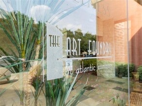 Building Photo - 400 17th St NW