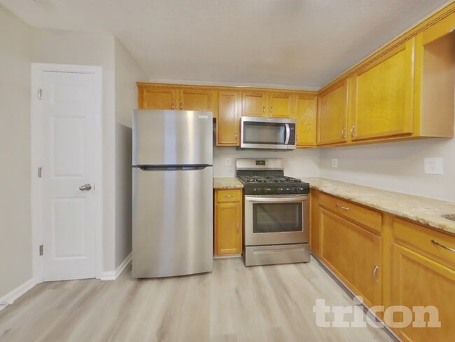 Foto del edificio - 102 Bonnabel Ct