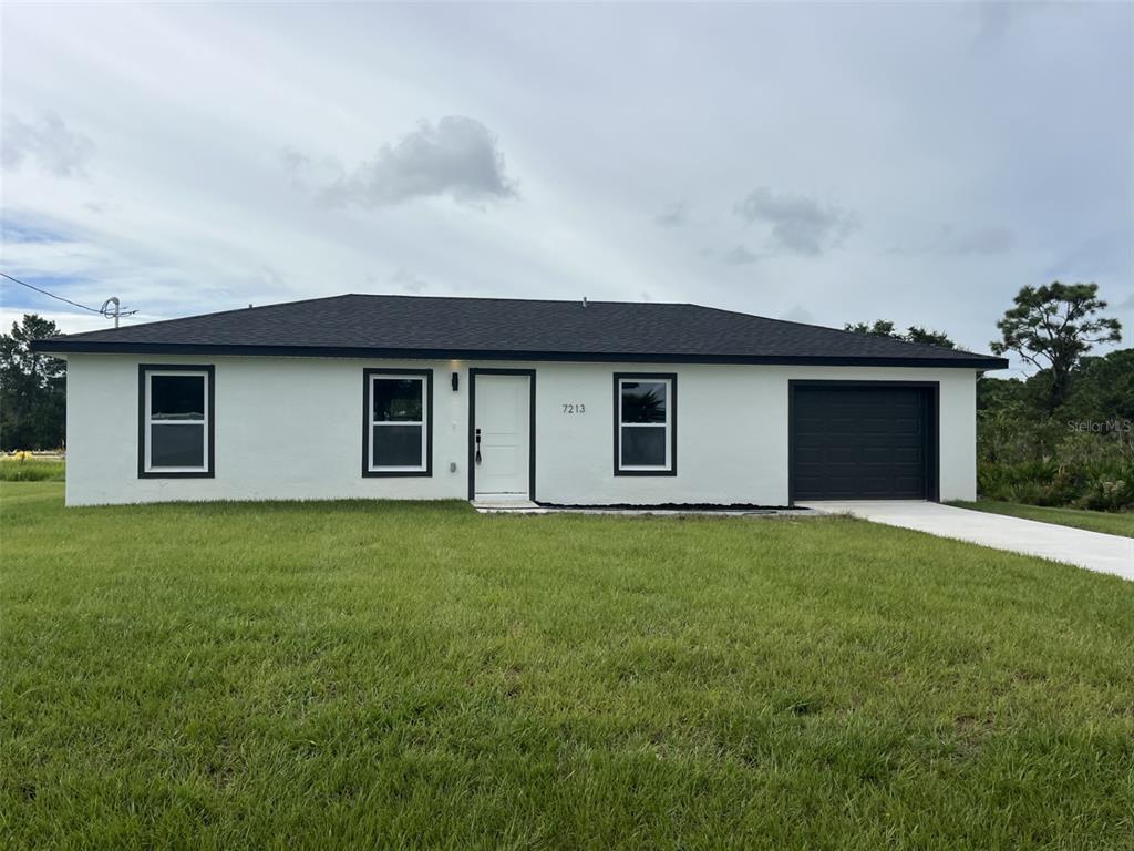 Foto principal - 7209 Ancha St