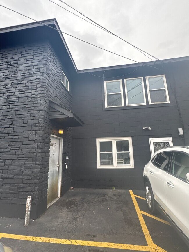 Foto del edificio - 718 Central Ave