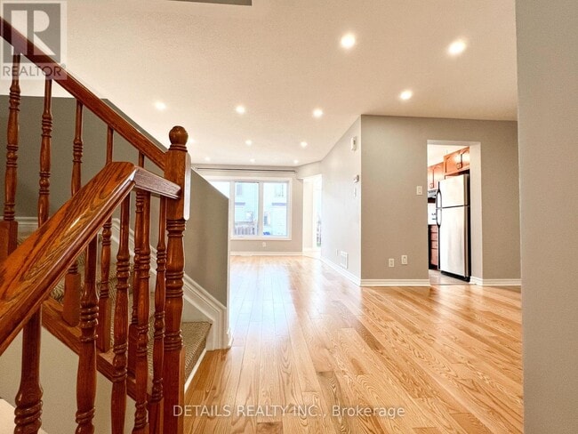 Building Photo - 497 Temiskaming Crescent