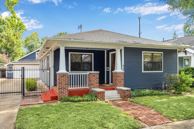 Building Photo - 932 Pizer St