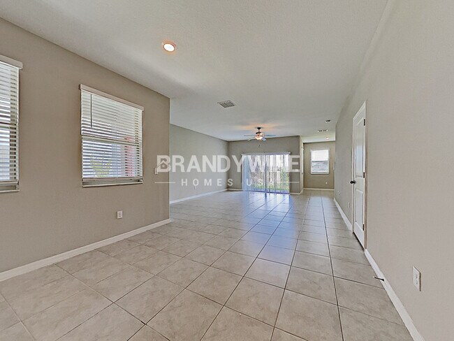 Building Photo - **AVAILABLE NOW!!** Beautiful 4BR in Resor...