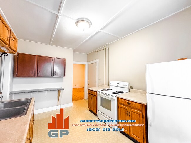 Foto del edificio - 386 N Main St