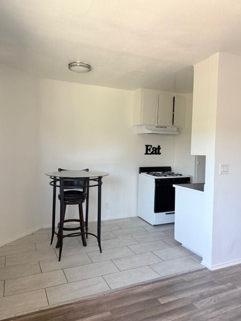 Foto del edificio - 11820 Hart St