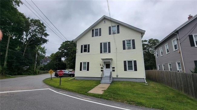 Foto del edificio - 45 Updike Ave