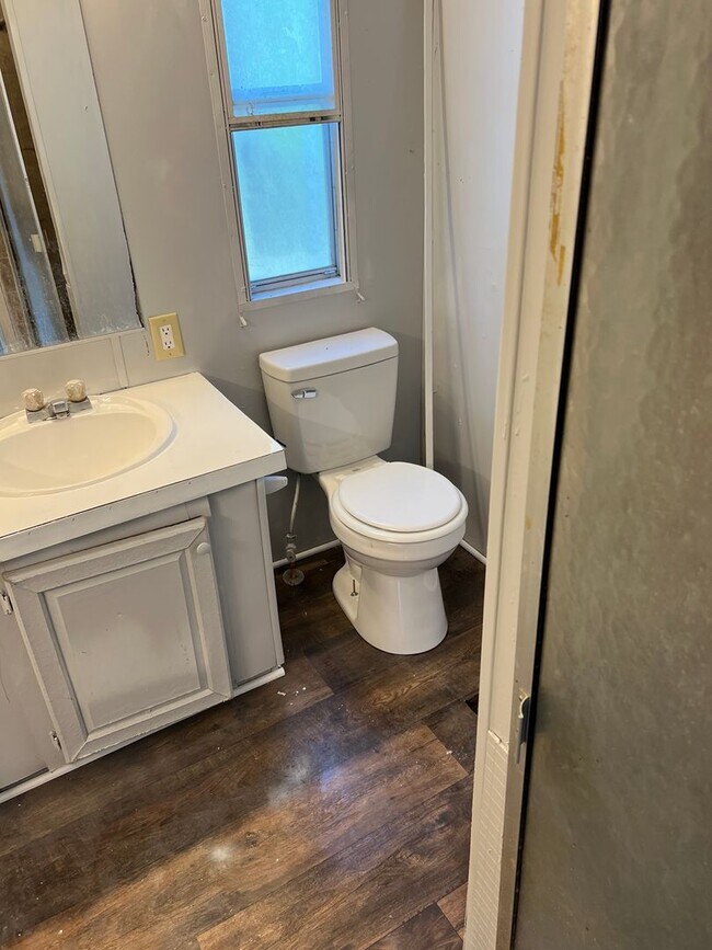 Building Photo - 3 BR 2 Bath 1,280 sq ft singlewide mobile ...