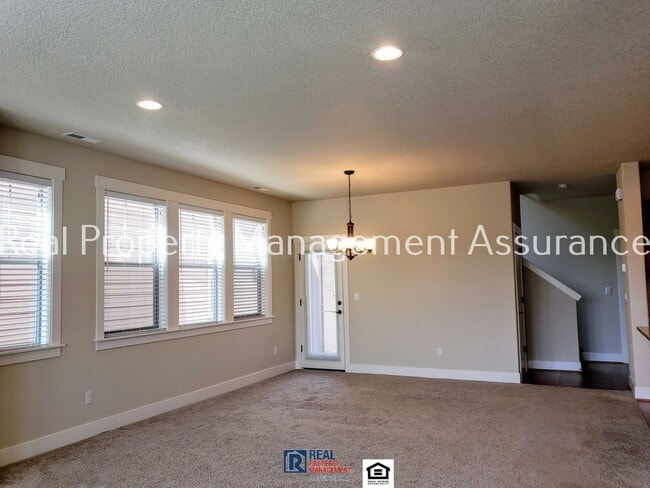 Building Photo - Charming Tudor-Style 4BR / 2.5BA Bethany Home Across from Bethany Creek Park