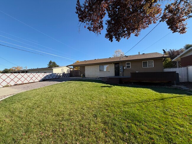 Foto del edificio - 8060 830 E