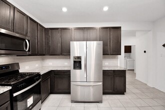 Building Photo - 2030 Domeniko Dr